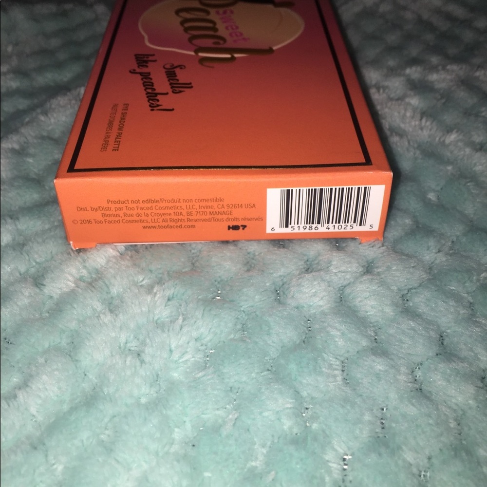 Too Faced Make Up Palette - Picture 7 of 7